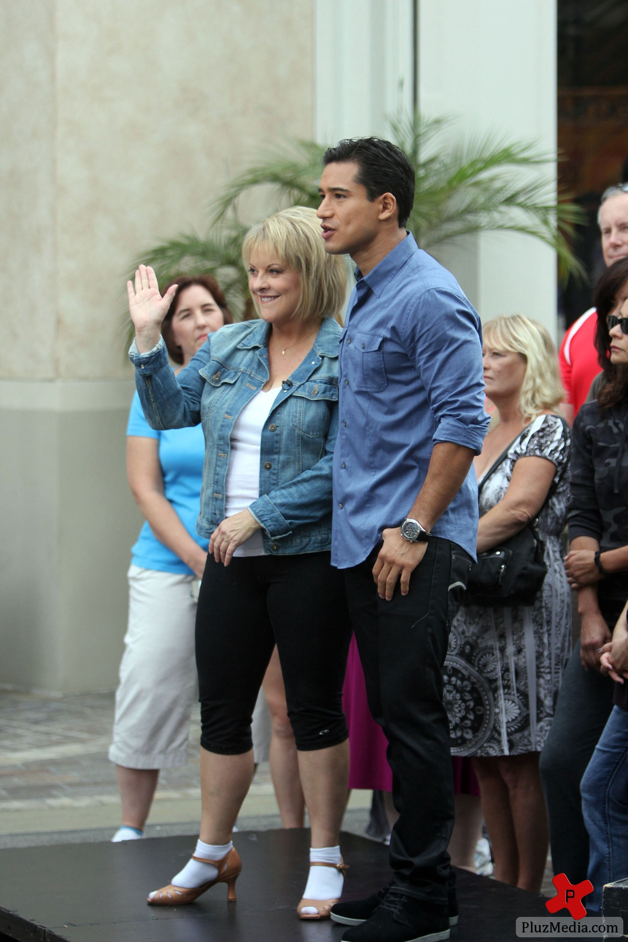 Celebrities at The Grove to film an appearance for news programme 'Extra' | Picture 88934